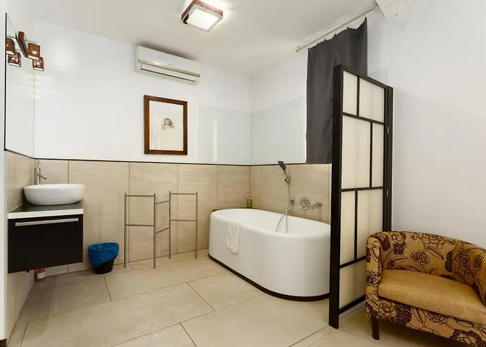 Parliamentpenthouse With Rooftop Terrace Apartment