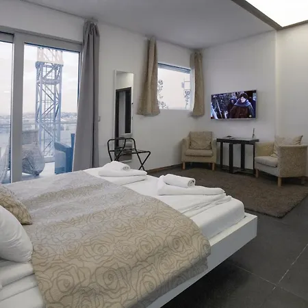 Parliamentpenthouse With Rooftop Terrace *